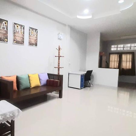 Rutcha Homestay Betong รัชชา โฮมสเตย์ เบตง Exteriér fotografie