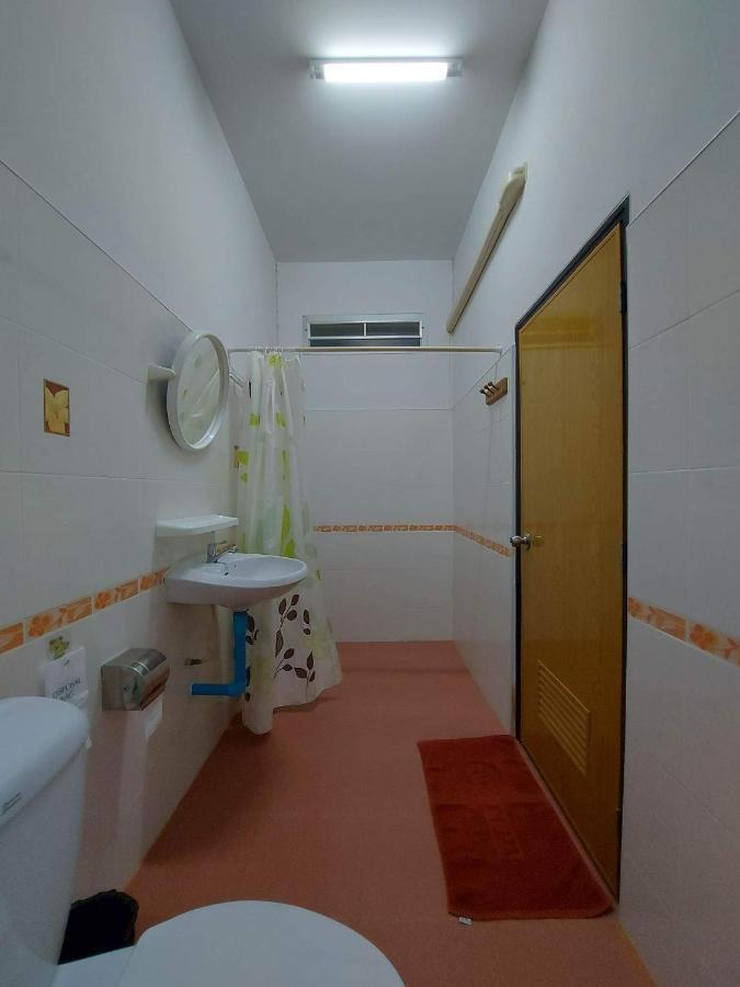 Rutcha Homestay Betong รัชชา โฮมสเตย์ เบตง Exteriér fotografie