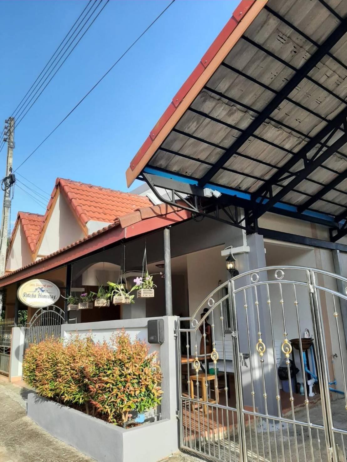 Rutcha Homestay Betong รัชชา โฮมสเตย์ เบตง Exteriér fotografie